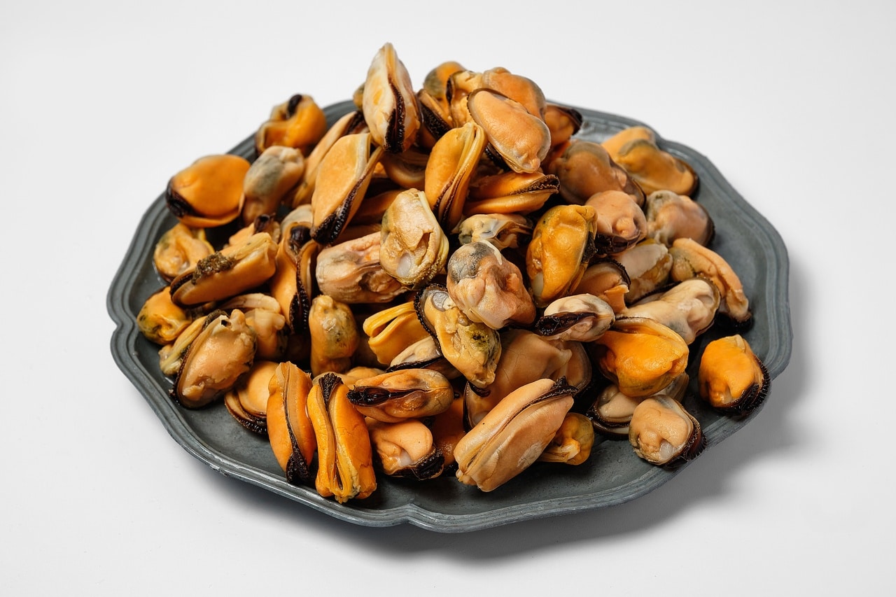 мідії морожені(4) М'ясо мідій с/м, 200–300шт/кг 1